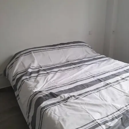Le Elegance Du Centre Apartment *