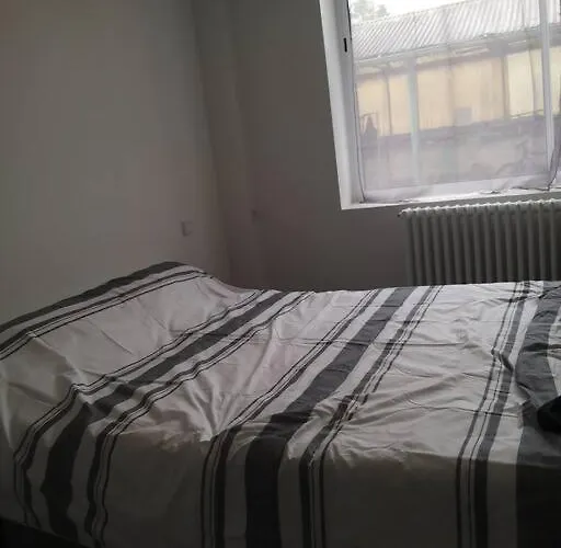 Le Elegance Du Centre Apartmán